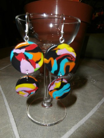 Boucles d'oreilles multicolores